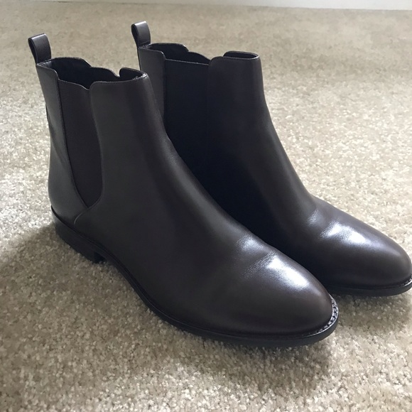 Michael Kors Thea (Chelsea Boots) - Picture 4 of 7